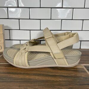 BareTraps Dandy Womens Size 8 Shoes Beige Platform Wedge Strappy Sport Sandal